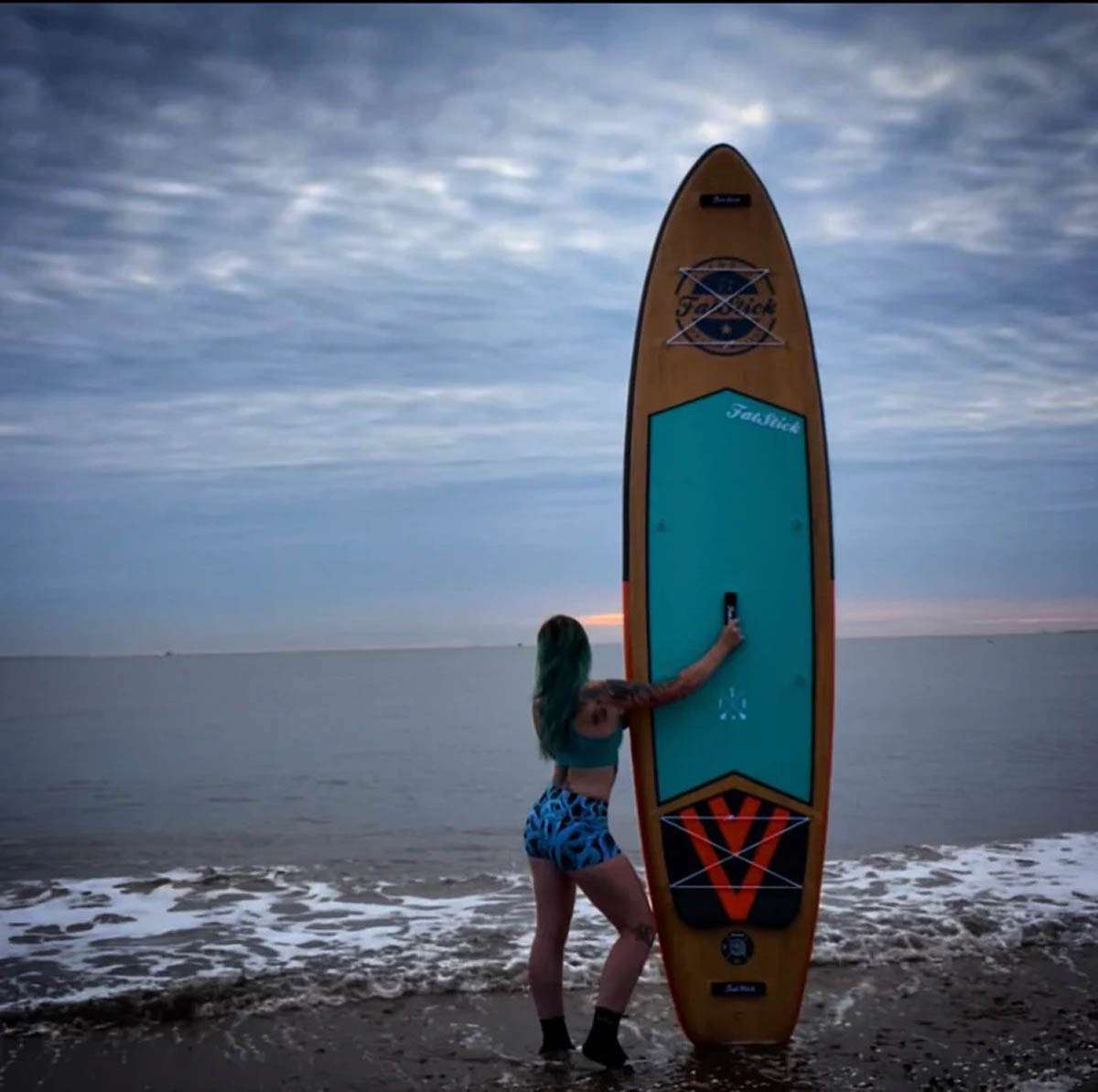 Wooden menace 11’2 inflatable paddle board – full package